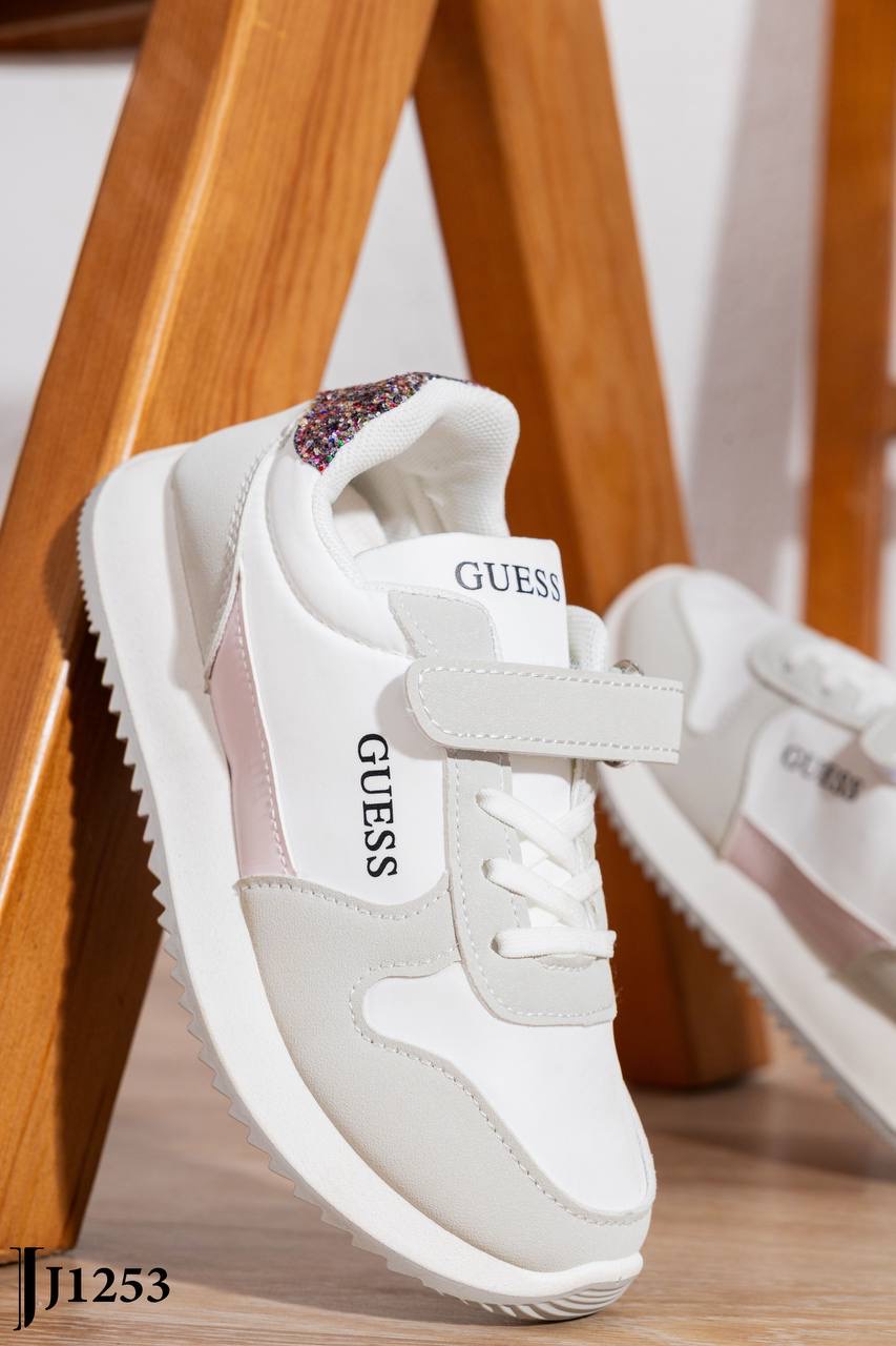 /public/uploads/photos/shares/Suzy shoes/IMG_4631.jpeg